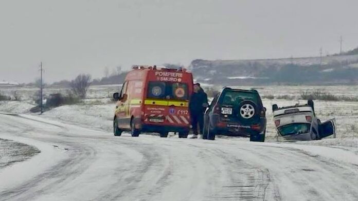 Mașină răsturnată între Aștileu și Butan
