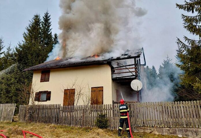 Incendiu cabană Beliș