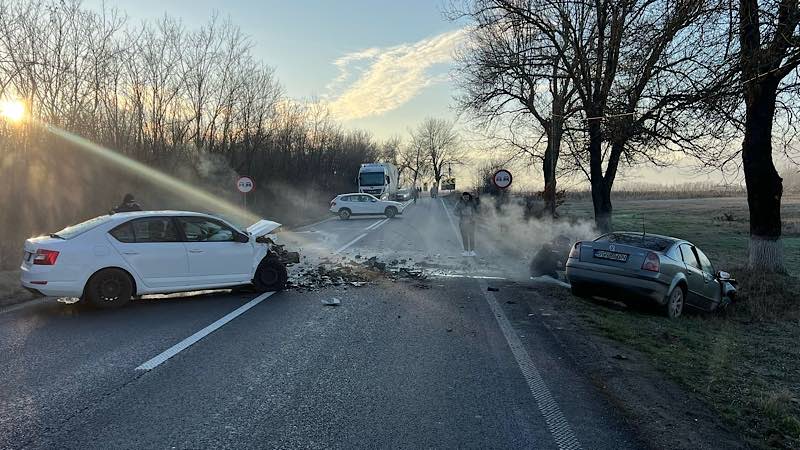 Mașini implicate accident Gheghie