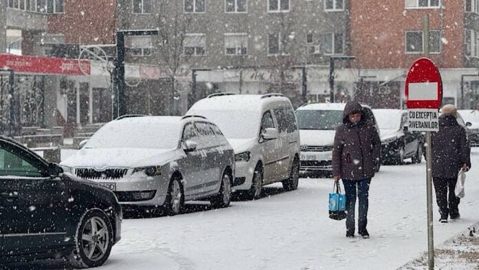 Zăpadă în orașul Aleșd Zăpadă în orașul Aleșd