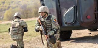 Militari la exercițiu