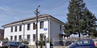 Școala Gimnazială Alexandru Roman din Aușeu