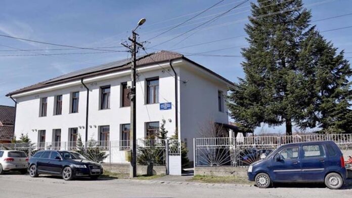 Școala Gimnazială Alexandru Roman din Aușeu