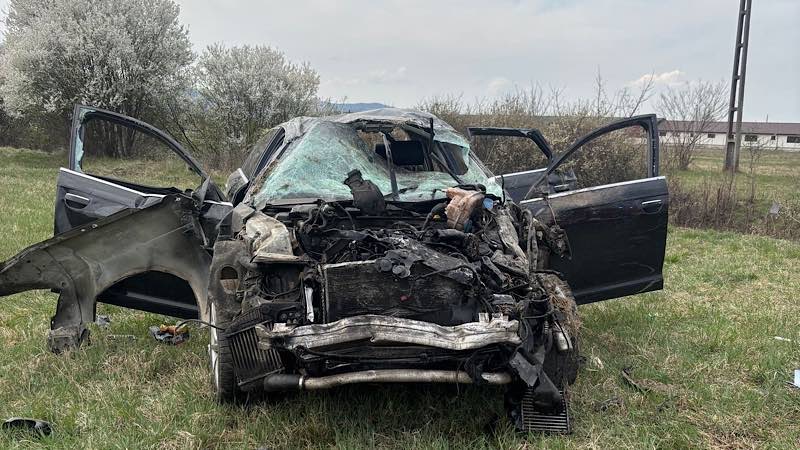 Mașină răsturnată la Groși 1