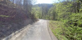 Se pregătește modernizarea drumului de la Barajul Leșu drumul de la Barajul Leșu