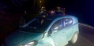 Mașină accidentată la Tinăud