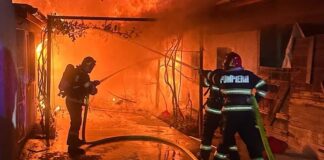 Incendiu violent la o gospodărie: proprietarul a fost rănit încercând să stingă focul Incediu locuință