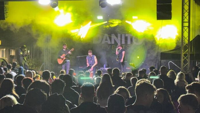 Acoustic Boyz concert la Aleșd Acoustic Boyz concert la Aleșd