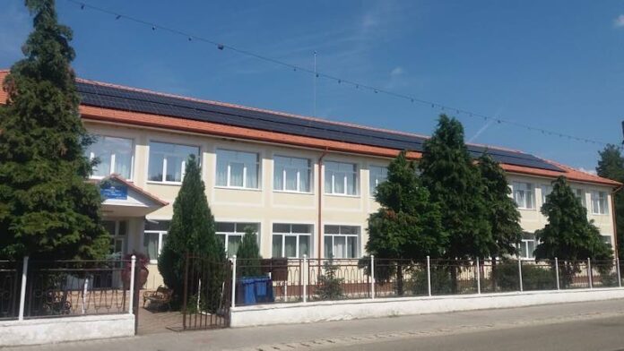 Colegiul Tehnic Nr. 1 Vadu Crișului Colegiul Tehnic Nr. 1 Vadu Crișului