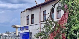 Acoperiș luat de vânt Gara Aleșd