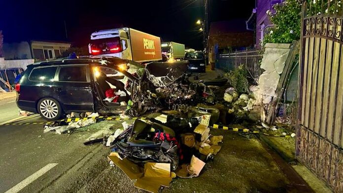 Mașină accident Tinăud Mașină accident Tinăud