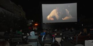 Seară de film în aer liber la Aleșd