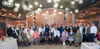 Dascălii care au format generații, sărbătoriți la Aleșd, de Ziua Educației (foto)